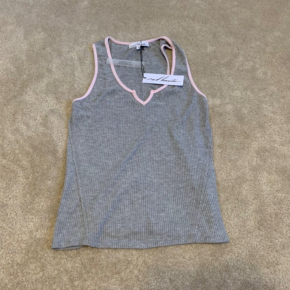 Red Haute Soft V-neck Notched Tank in Gray and Pink Size S NWT